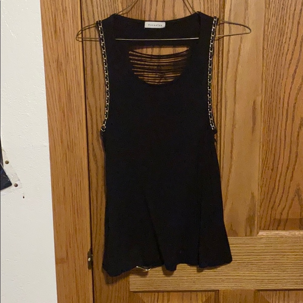 Black tank top with slits and gold chain